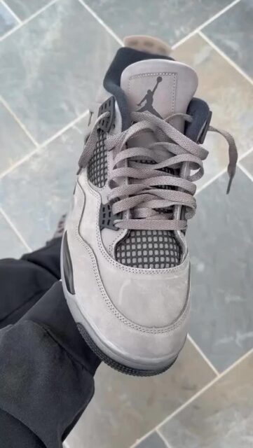 Unreleased Jordan 4 Cave Stone 🪨
#sneakerhead #sneakers #steezyykicks #fyp #foryoupage #explore