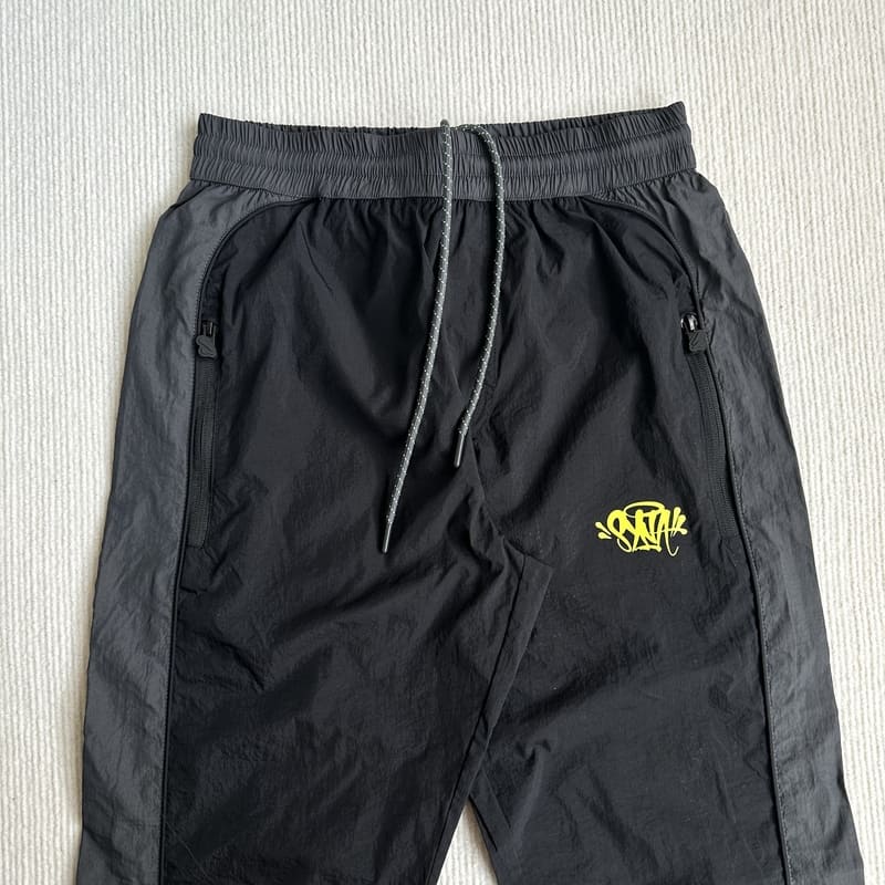 SYNA World Syna Logo Shell Black Set – Image 2