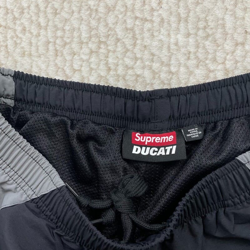 SUPREME x Ducati Black Set – Image 2