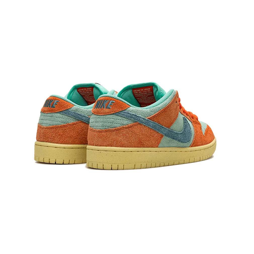 Nike Dunk Low SB Orange Emerald Rise – Image 3