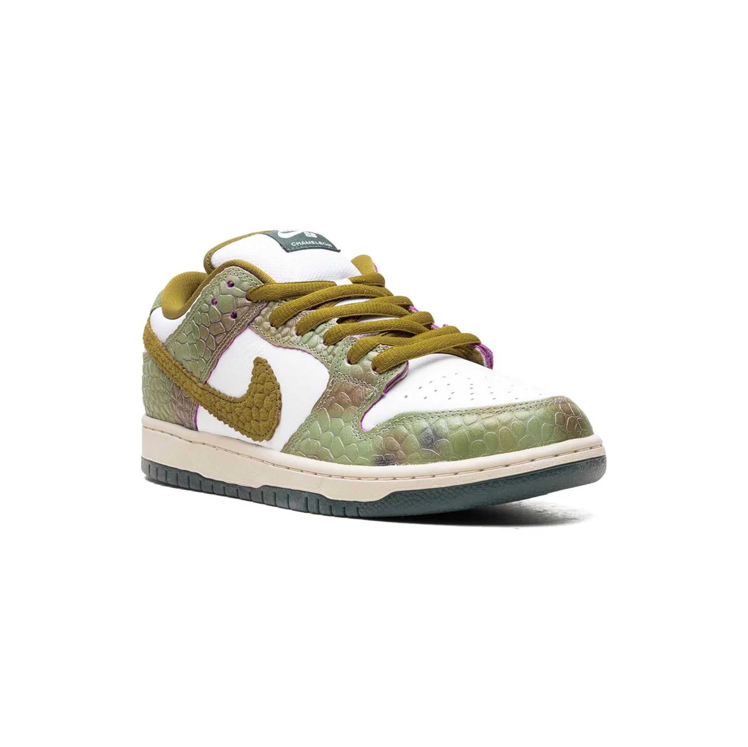 Nike Dunk Low SB Alexis Sablone Chameleon – Image 3