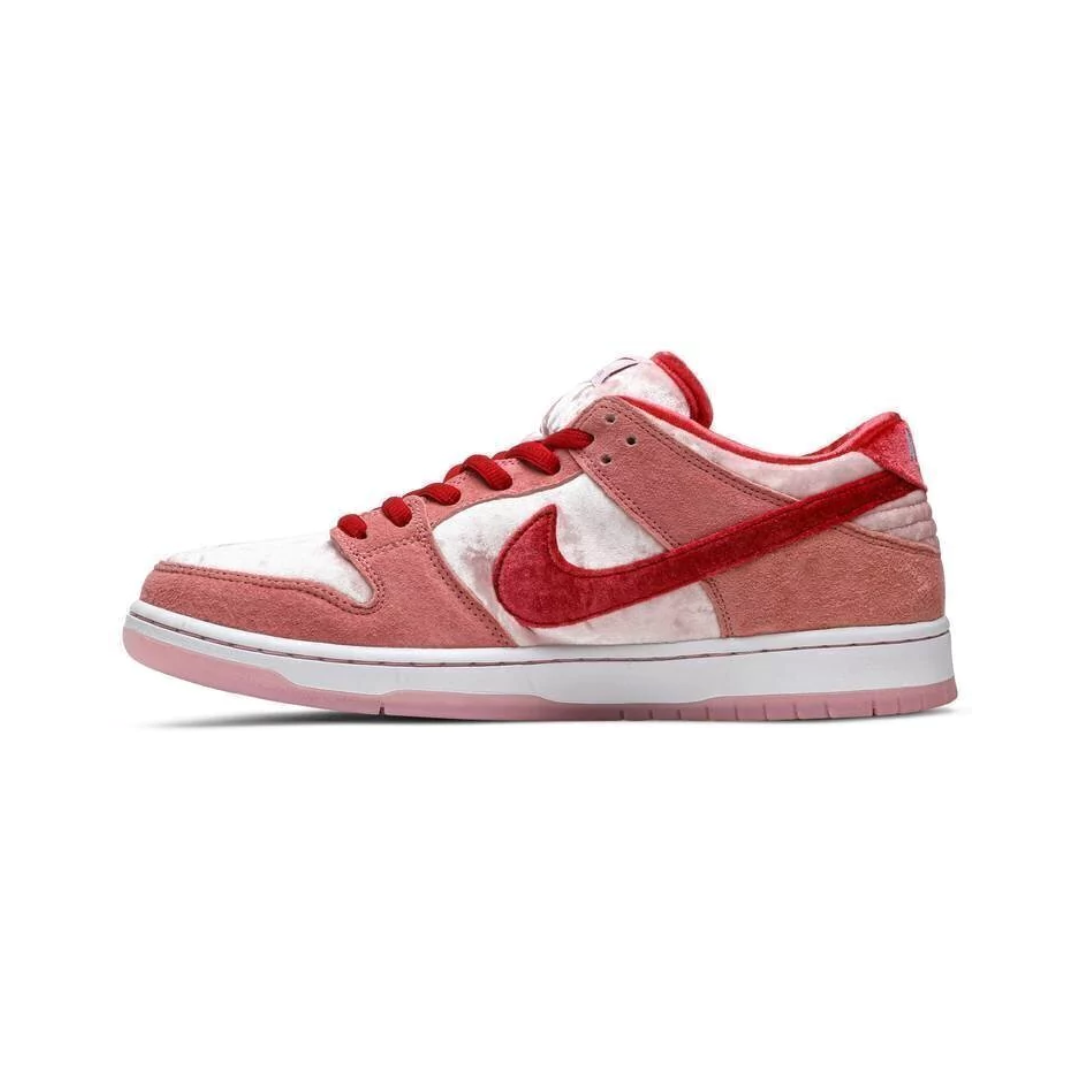 StrangeLove x Dunk Low "Valentine's Day" – Image 5