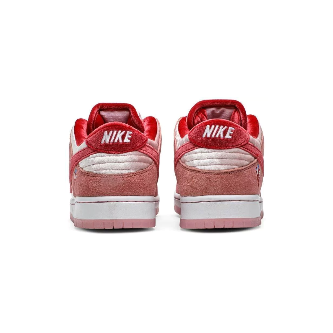StrangeLove x Dunk Low "Valentine's Day" – Image 2