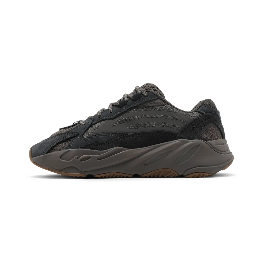 Yeezy Boost 700 V2 "Mauve" – Image 6