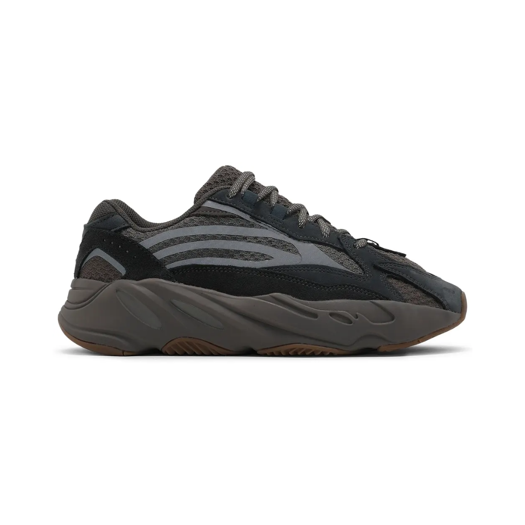 Yeezy Boost 700 V2 "Mauve" – Image 5