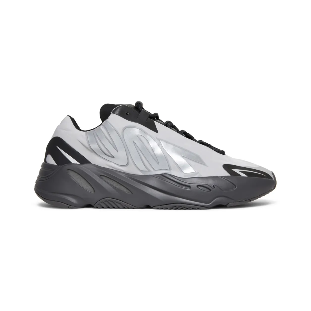 Yeezy Boost 700 MNVN "Metallic" – Image 5